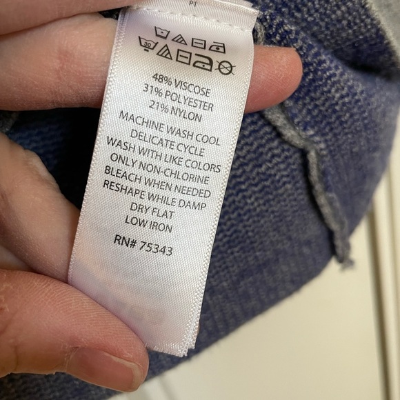 Cynthia Rowley 2XL Gray Blue Plaid Pullover Sweater with Cuffed Sleeves - Picture 3 of 5